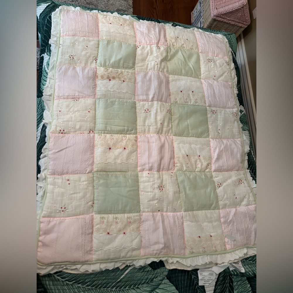 Charming Patchwork Quilt - Soft Pink and Green